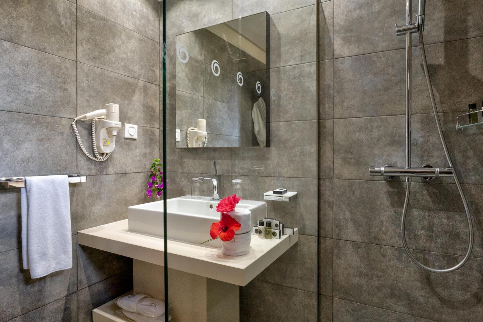 La Cigale Tabarka Hotel Exterior photo Bathroom