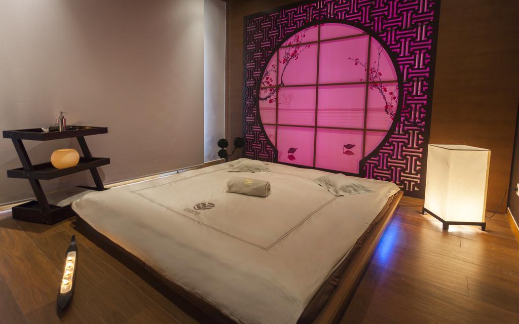 La Cigale Tabarka Hotel Exterior photo A massage room at a spa in Bangkok, Thailand